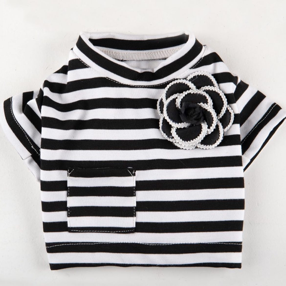 T-shirt with flower